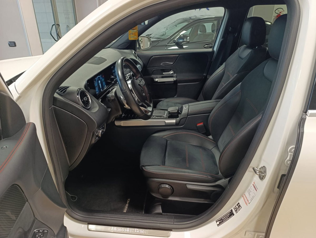 Mercedes-Benz GLB 200 d Automatic 4Matic Premium (13)