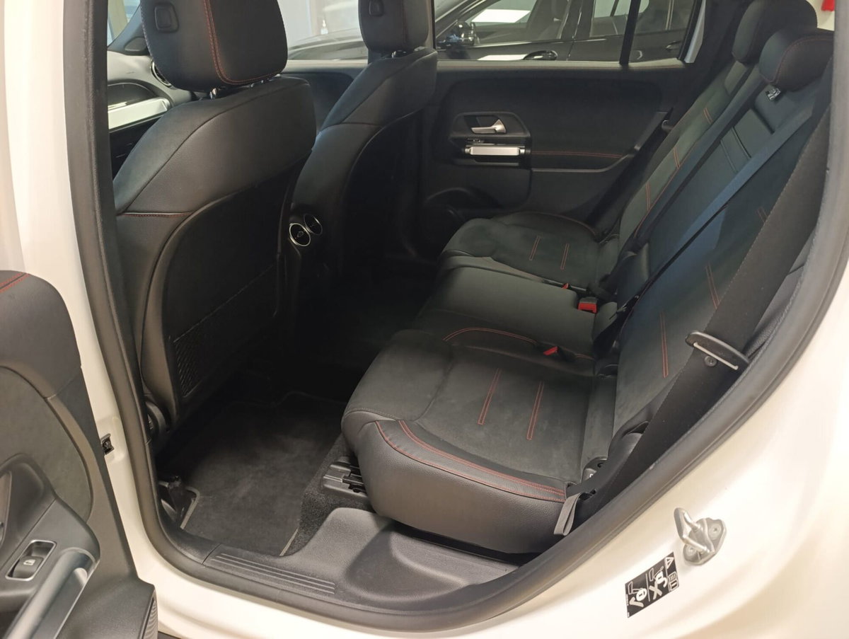 Mercedes-Benz GLB 200 d Automatic 4Matic Premium (15)