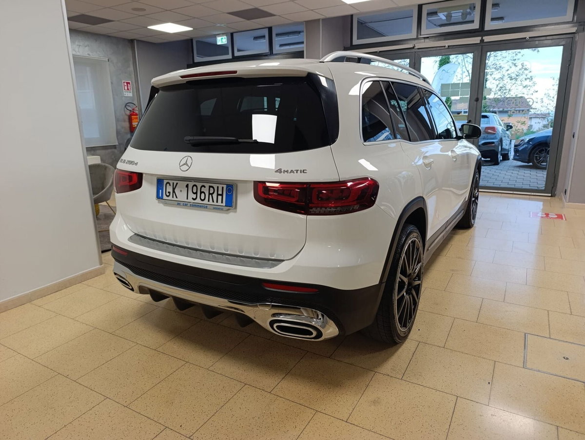 Mercedes-Benz GLB 200 d Automatic 4Matic Premium (4)