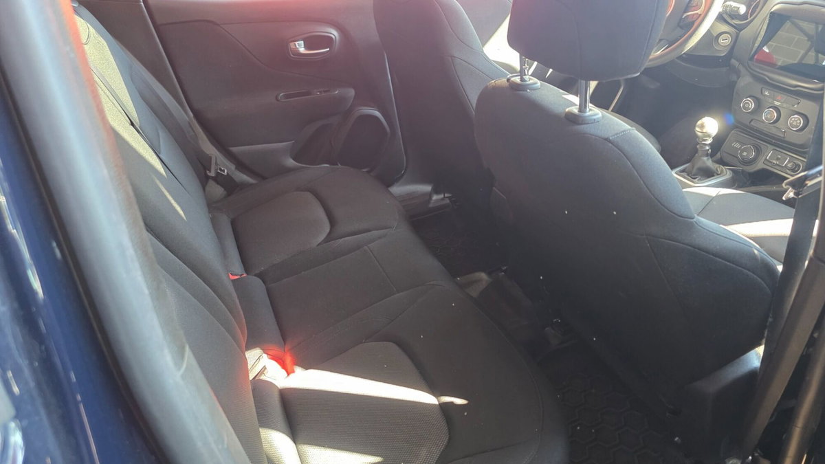Jeep Renegade 2.0 Mjt 140CV 4WD Active Drive Limited (12)