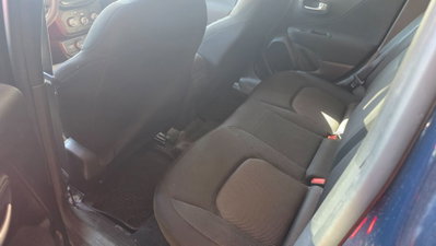 Jeep Renegade 2.0 Mjt 140CV 4WD Active Drive Limited (7)
