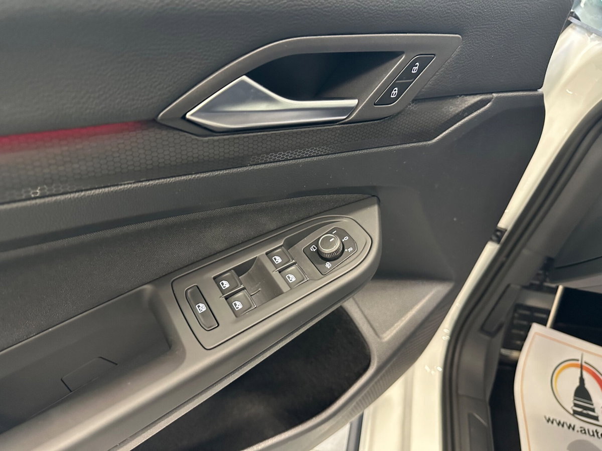 Volkswagen Golf 2.0 TSI GTI DSG (11)