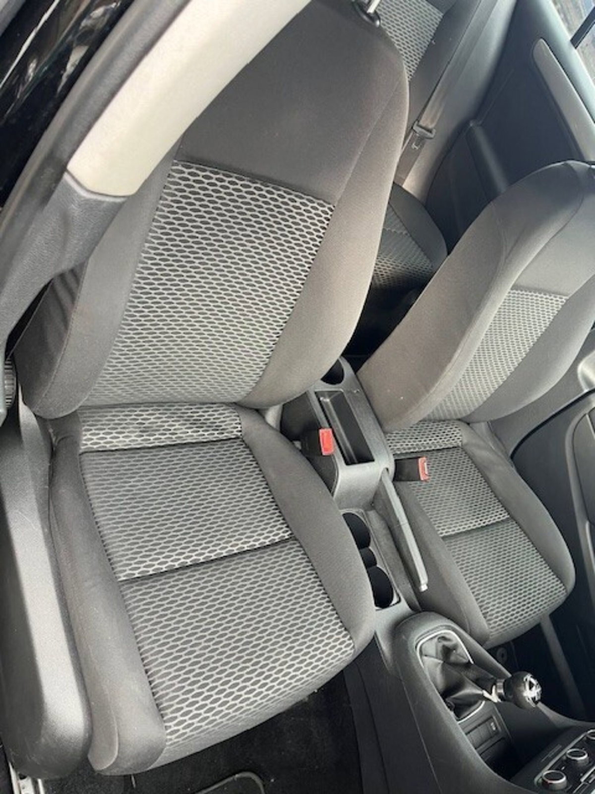 Volkswagen Golf 1.6 TDI DPF 5p. Highline (6)
