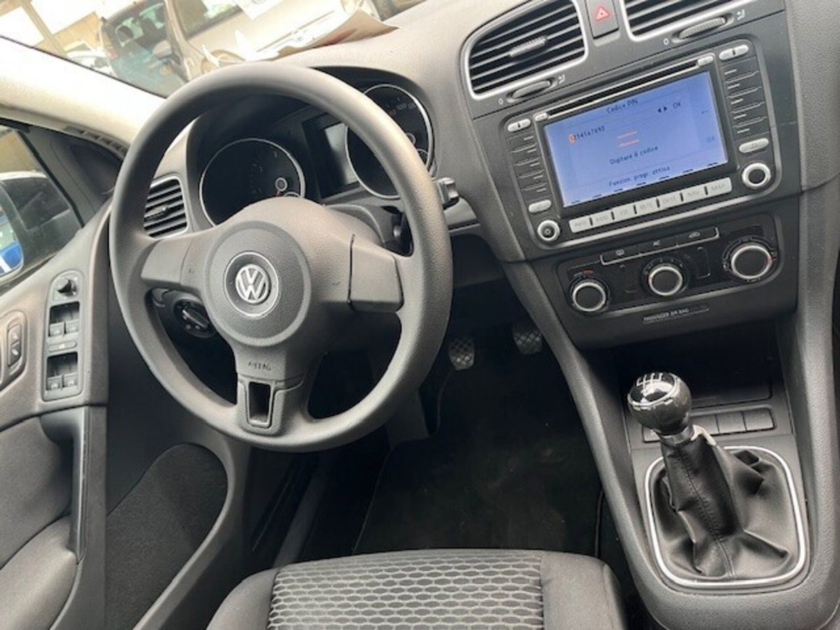 Volkswagen Golf 1.6 TDI DPF 5p. Highline (7)