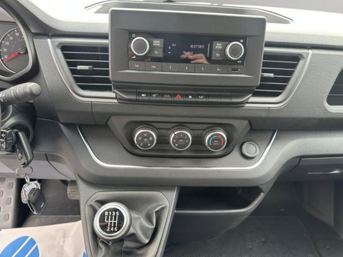 Nissan Primastar 2.0 dCi 150CV Aut PC-TN Bus (11)