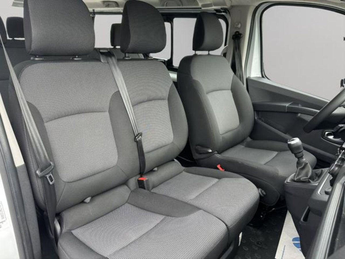 Nissan Primastar 2.0 dCi 150CV Aut PC-TN Bus (15)