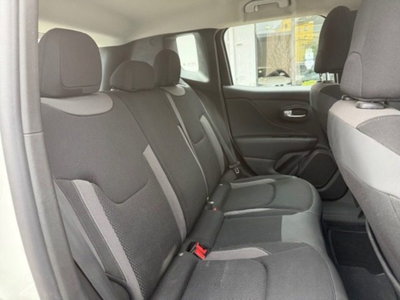 Jeep Renegade 1.3 T4 190CV PHEV 4xe AT6 Limited (11)