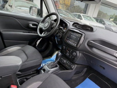 Jeep Renegade 1.3 T4 190CV PHEV 4xe AT6 Limited (8)