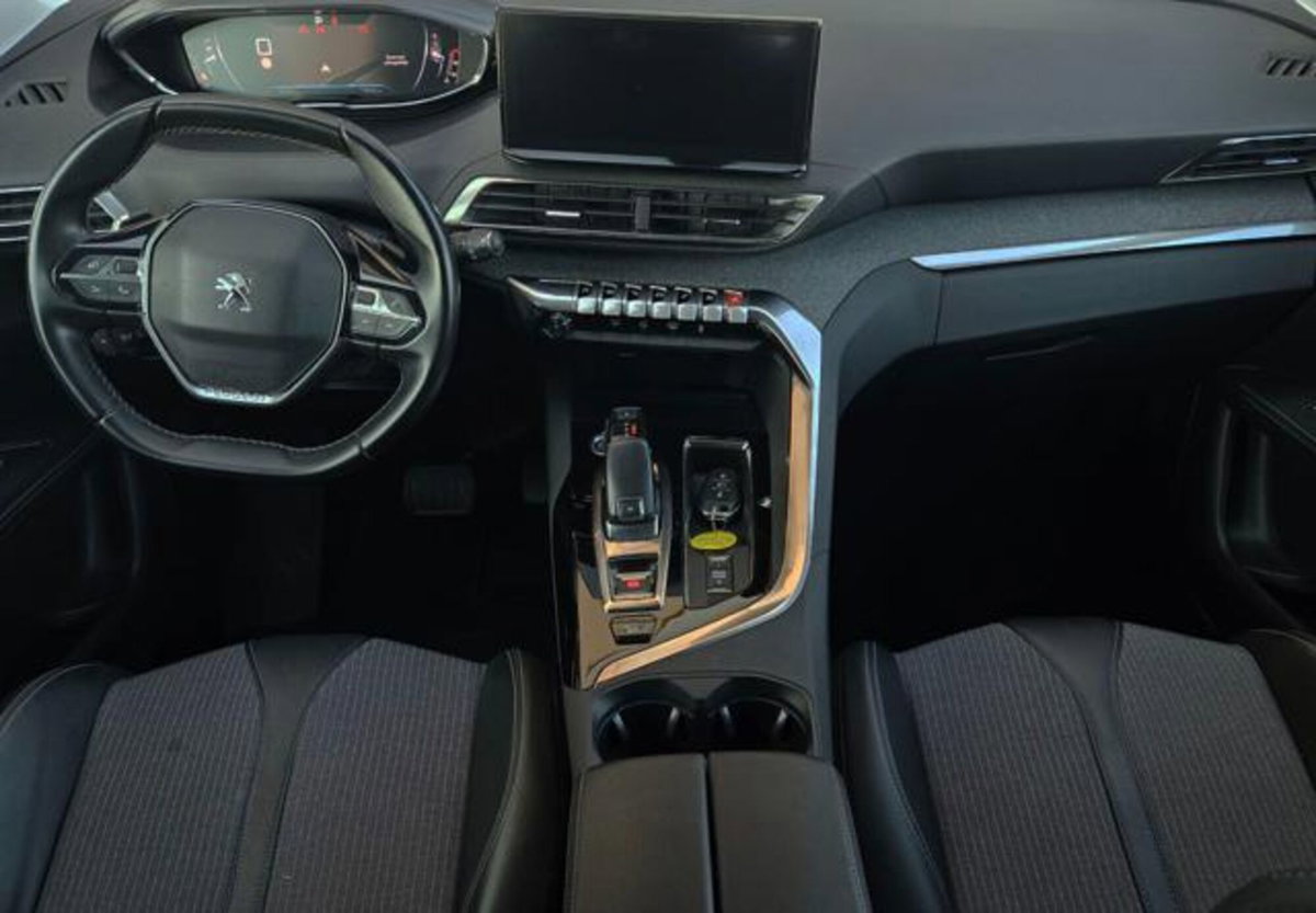 Peugeot 3008 PureTech Turbo 130 S&S EAT8 Allure Pack (6)