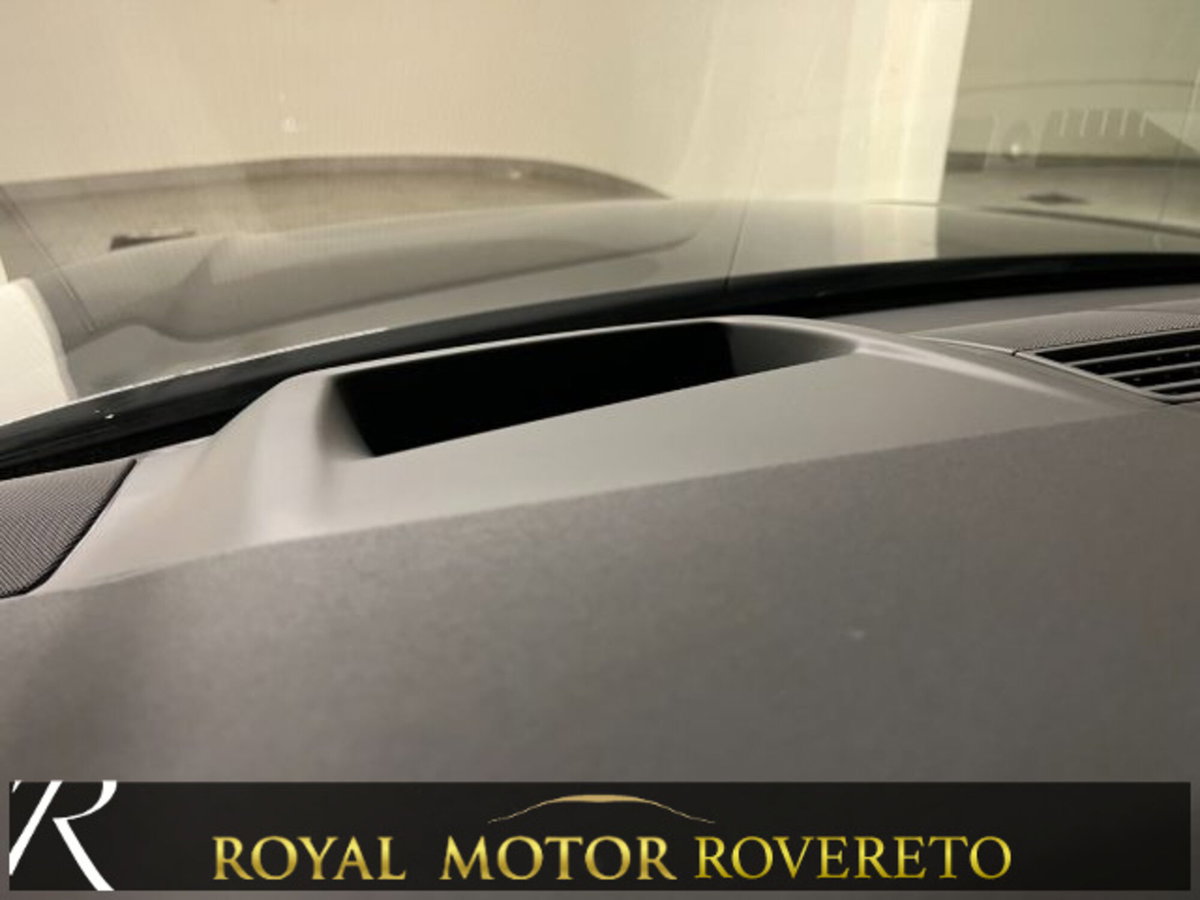 Land Rover Range Rover 3.0D l6 HSE (15)