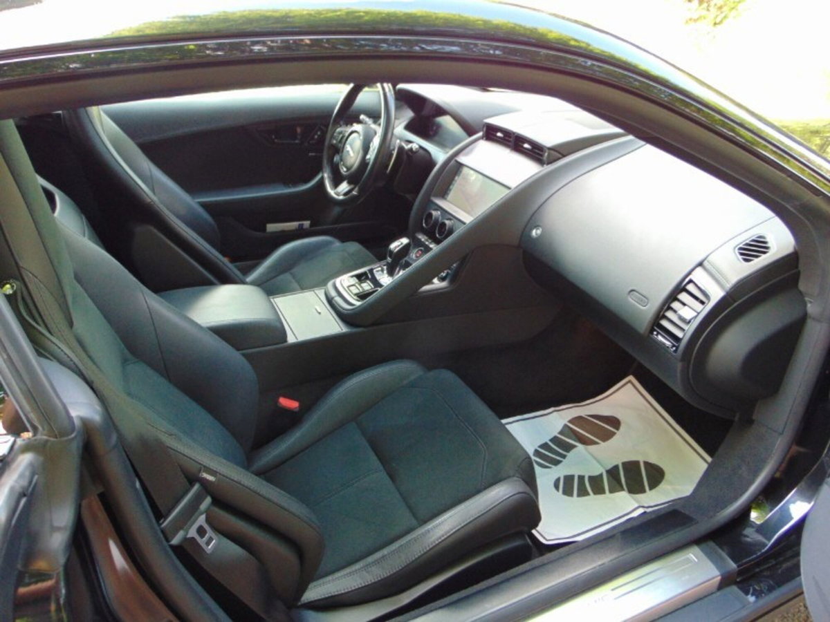 Jaguar F-Type Coupé 2.0 aut. Coupé R-Dynamic Black (20)