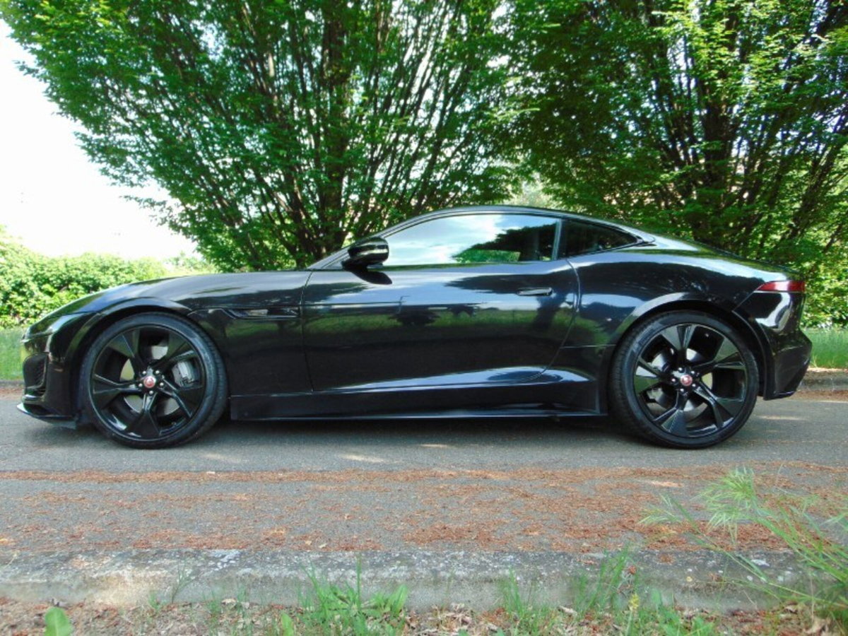 Jaguar F-Type Coupé 2.0 aut. Coupé R-Dynamic Black (4)