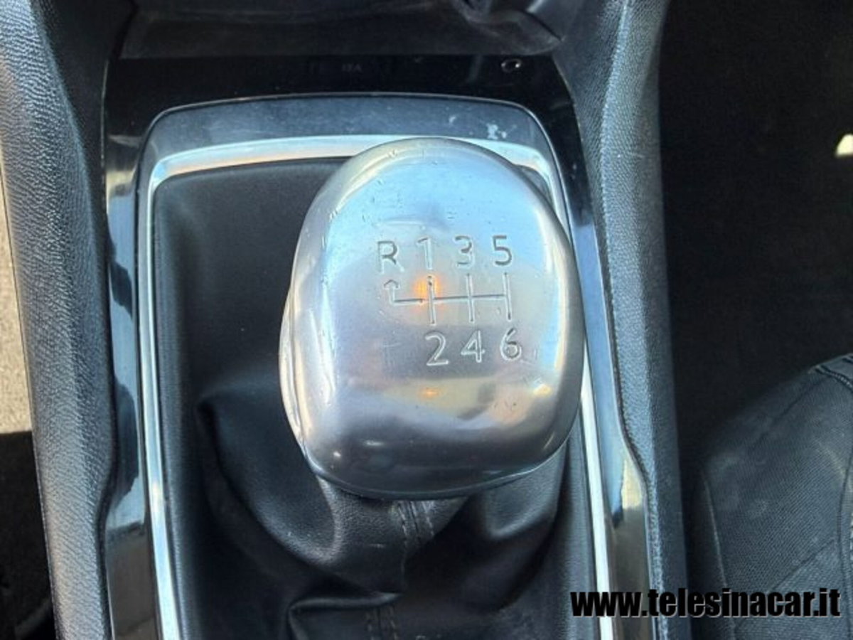 Peugeot 308 SW BlueHDi 120 S&S Business (17)