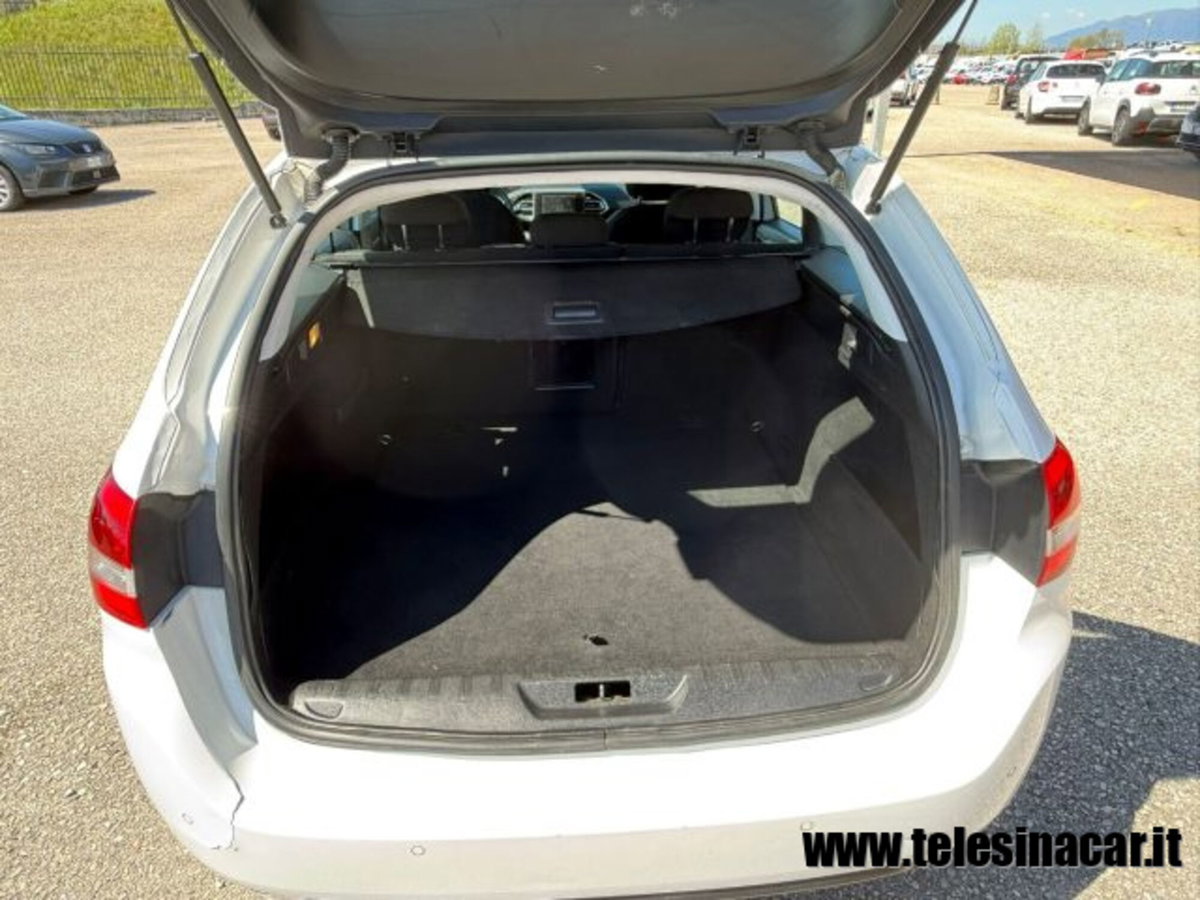 Peugeot 308 SW BlueHDi 120 S&S Business (9)
