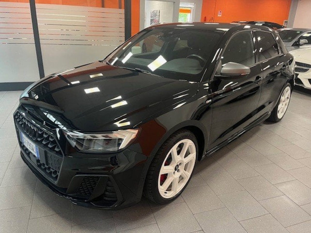 Audi A1 Sportback 40 TFSI S tronic S line edition (3)