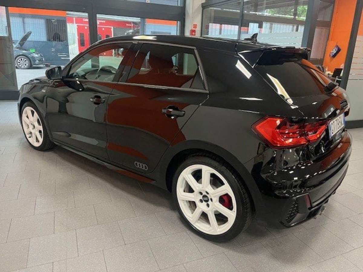 Audi A1 Sportback 40 TFSI S tronic S line edition (4)