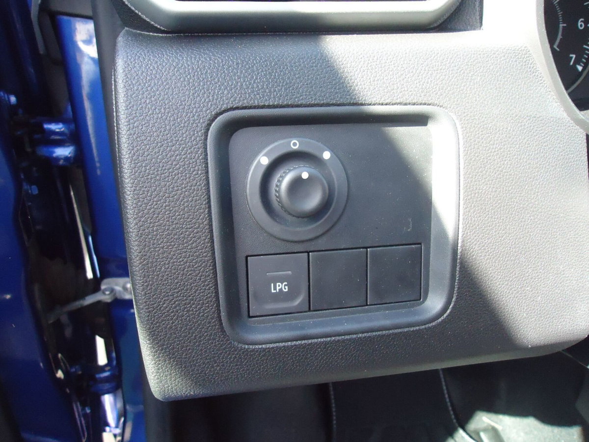 Dacia Duster 1.0 TCe 90 CV 4x2 Expression (13)