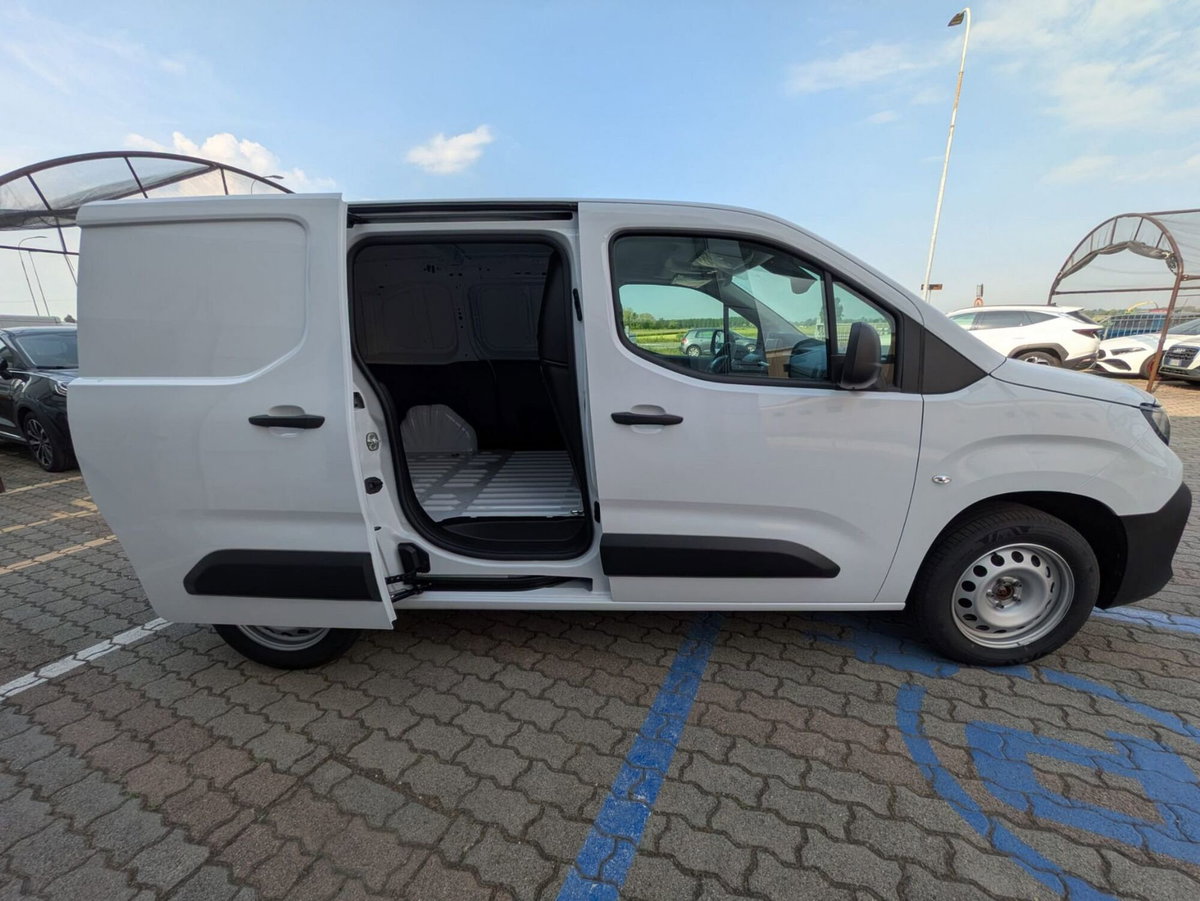 Peugeot Partner Furgone XL 1.5 diesel 130cv S&S (12)