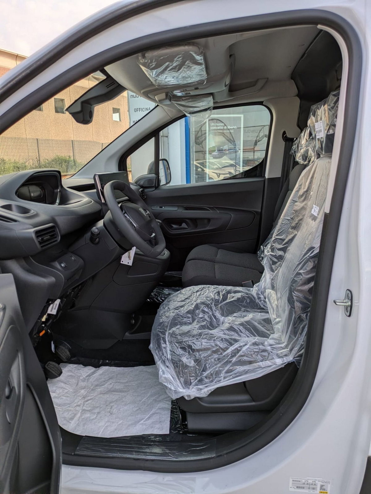 Peugeot Partner Furgone XL 1.5 diesel 130cv S&S (7)