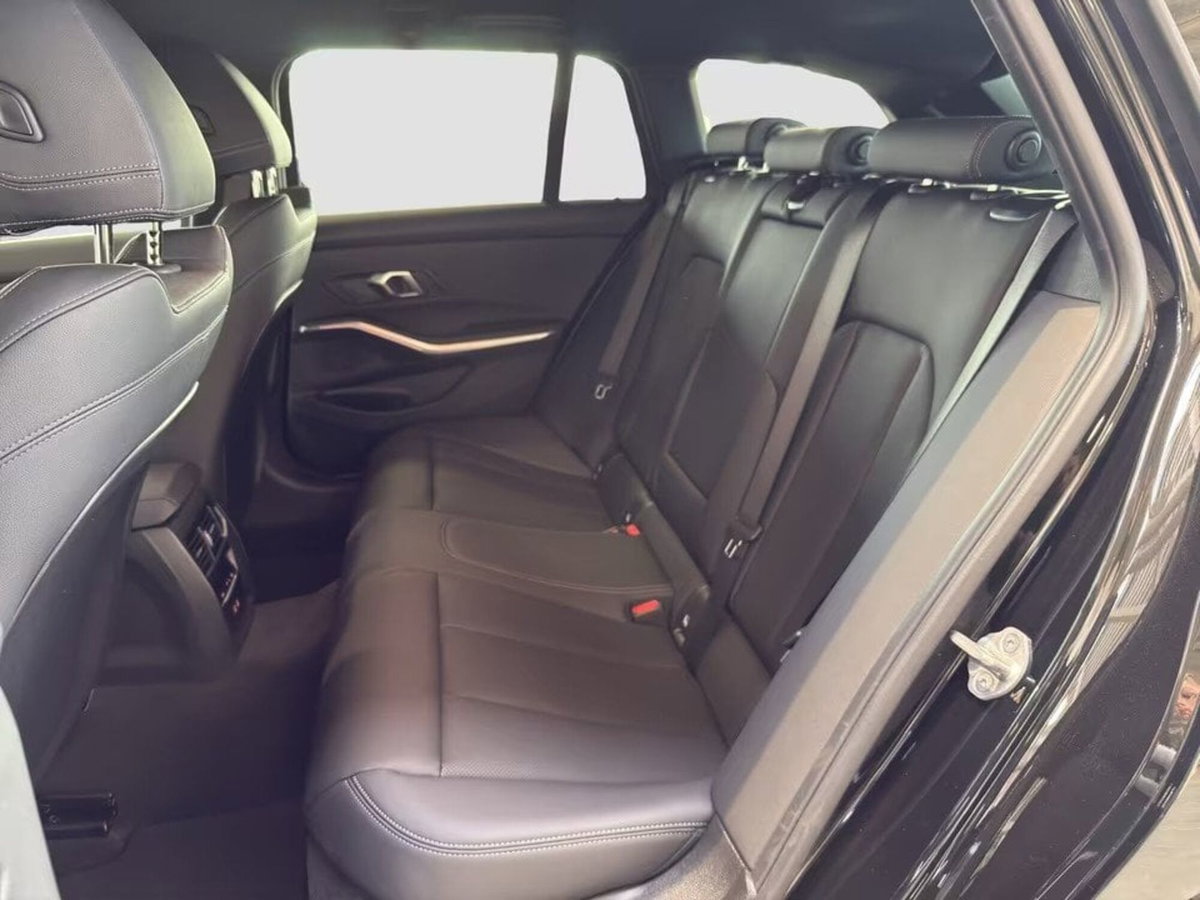 BMW Serie 3 Touring 320d  mhev 48V xdrive MSport auto (14)