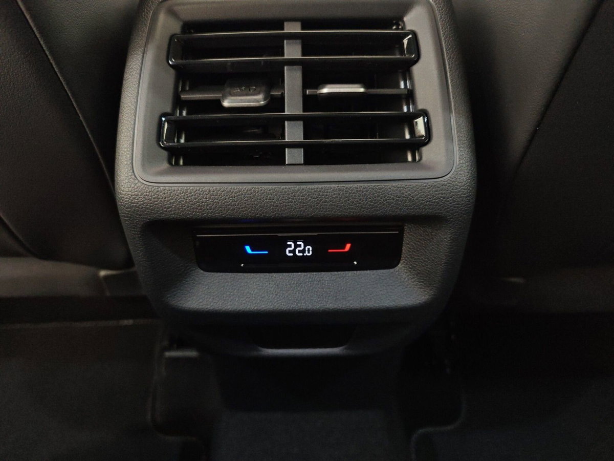 Volkswagen Tiguan 2.0 tdi R-Line 4motion 193cv dsg (15)