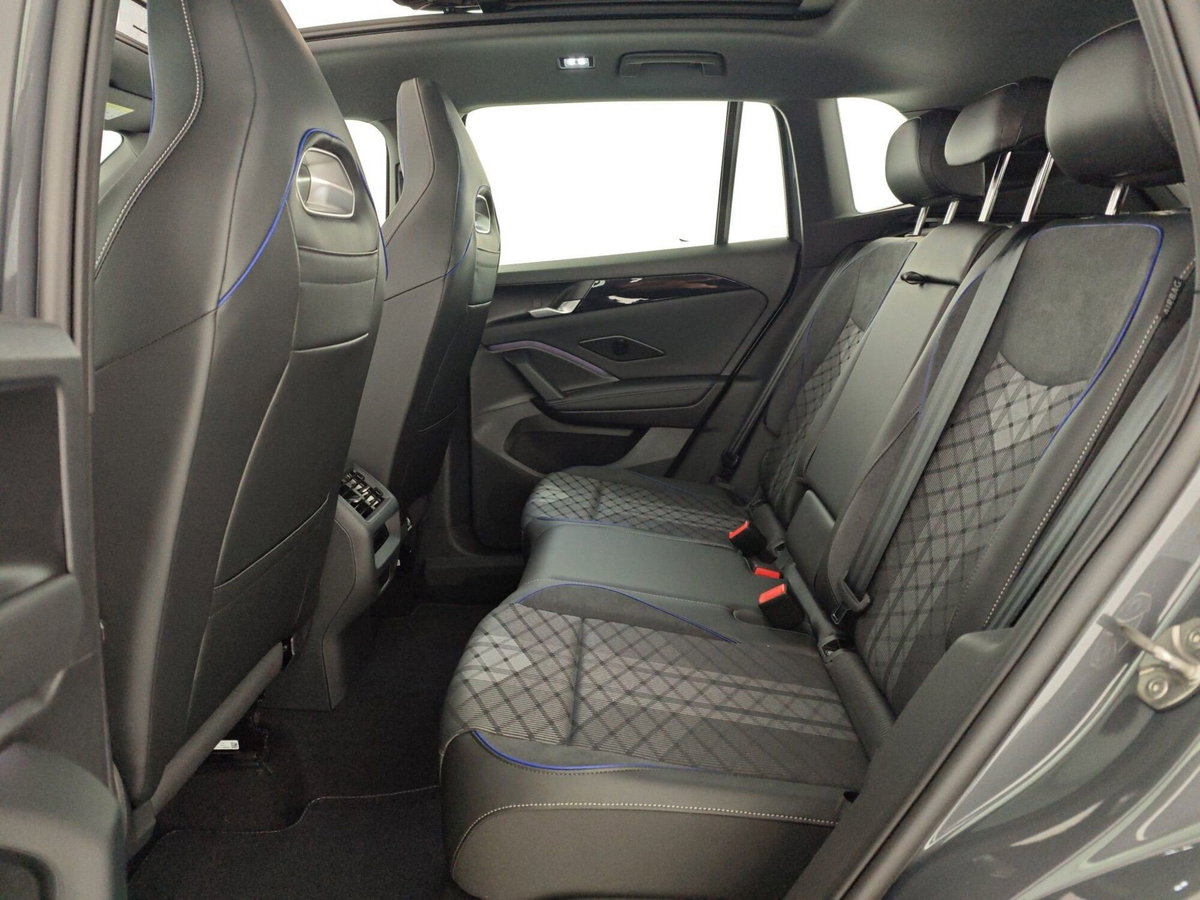 Volkswagen Tiguan 2.0 tdi R-Line 4motion 193cv dsg (18)