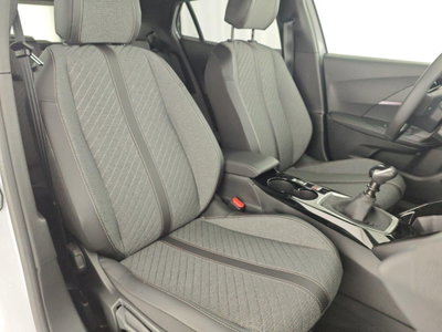 Peugeot 2008 PureTech 100 S&S Allure (15)
