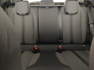 Peugeot 2008 PureTech 100 S&S Allure (17)