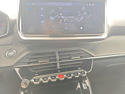 Peugeot 2008 PureTech 100 S&S Allure (19)