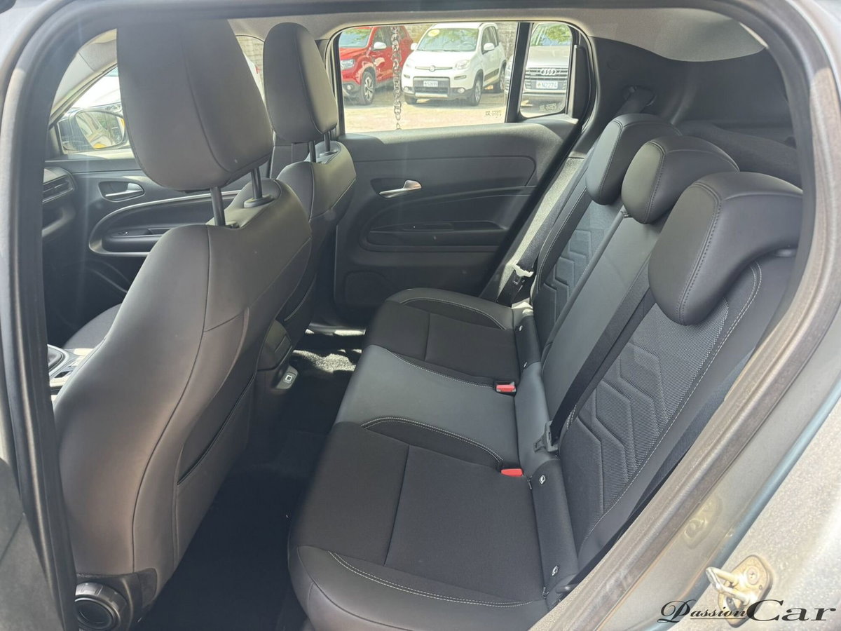 Jeep Avenger 1.2 turbo Altitude fwd 100cv (9)
