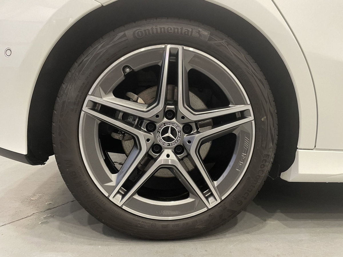 Mercedes-Benz Classe A 200 Premium (8)