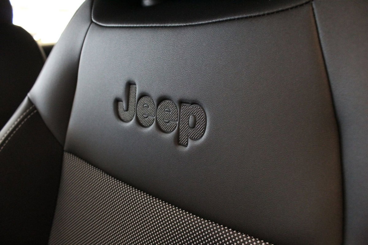 Jeep Avenger 1.2 turbo Altitude fwd 100cv (13)