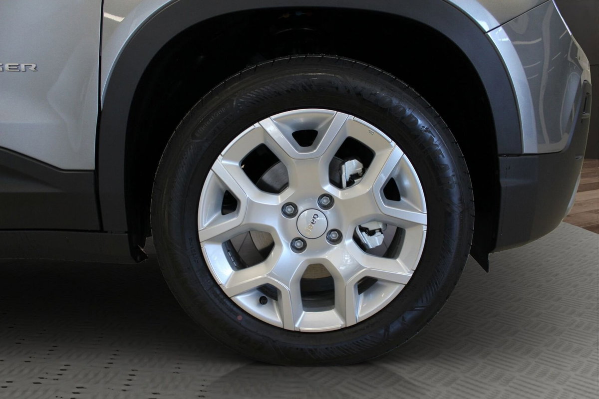 Jeep Avenger 1.2 turbo Altitude fwd 100cv (3)