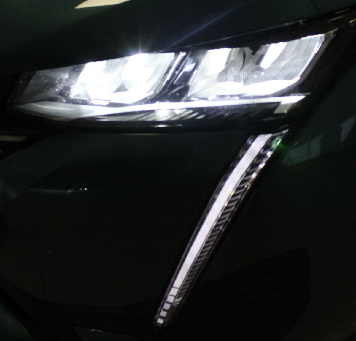 Peugeot 308 SW BlueHDi 130 S&S EAT8 Allure Pack (3)