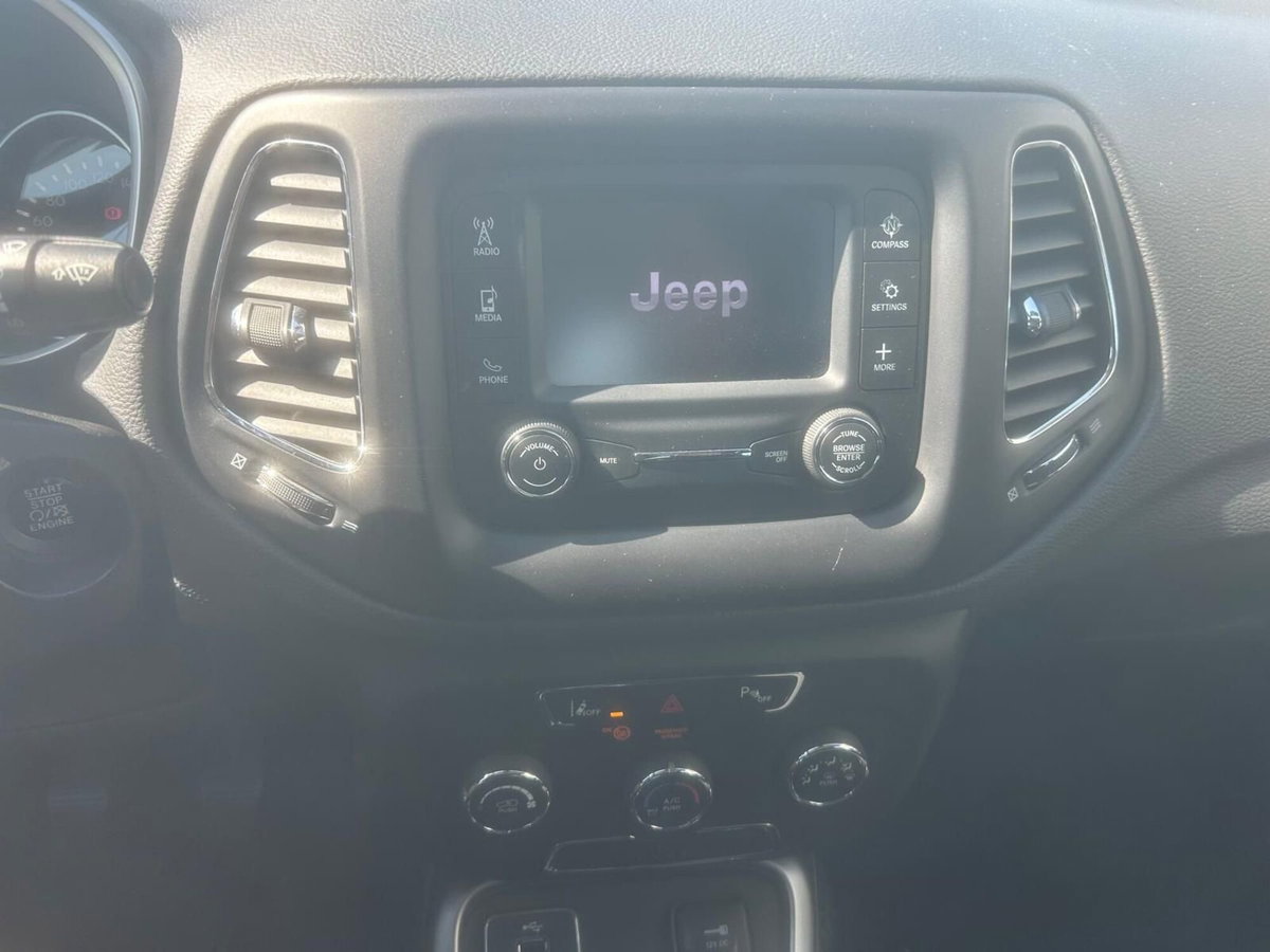 Jeep Compass 1.6 Multijet II 2WD Longitude (14)