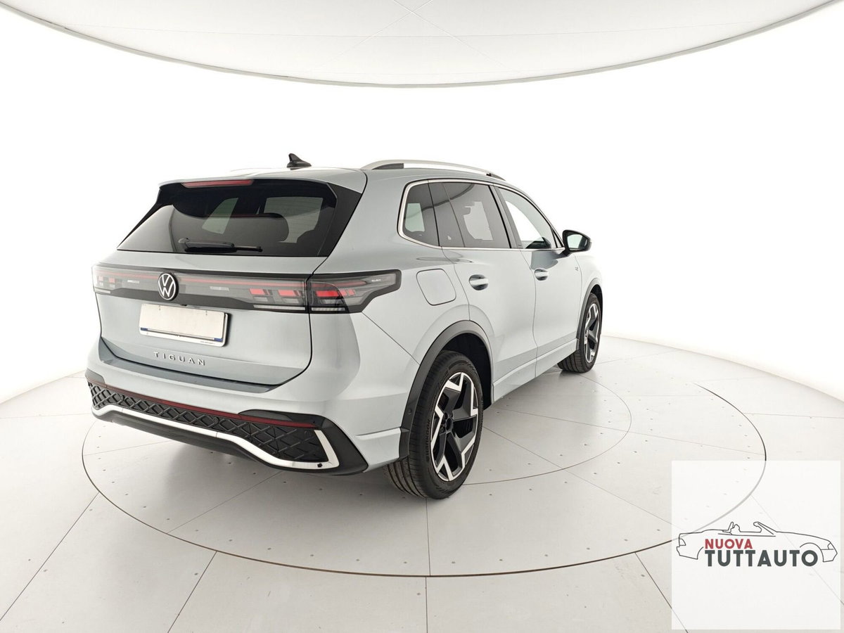 Volkswagen Tiguan Allspace 2.0 TDI SCR DSG 4MOTION R-Line (4)