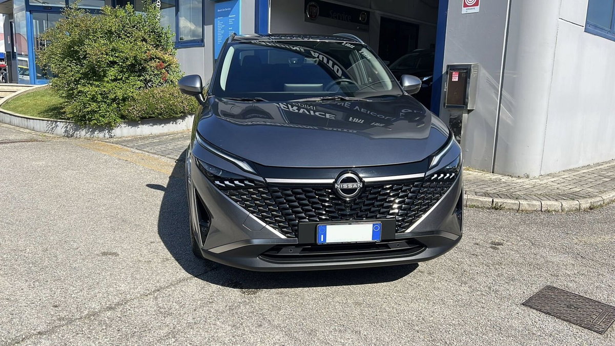 Nissan Qashqai 1.3 mhev Acenta 2wd 140cv (2)