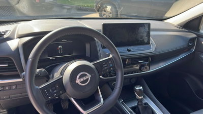 Nissan Qashqai 1.3 mhev Acenta 2wd 140cv (6)