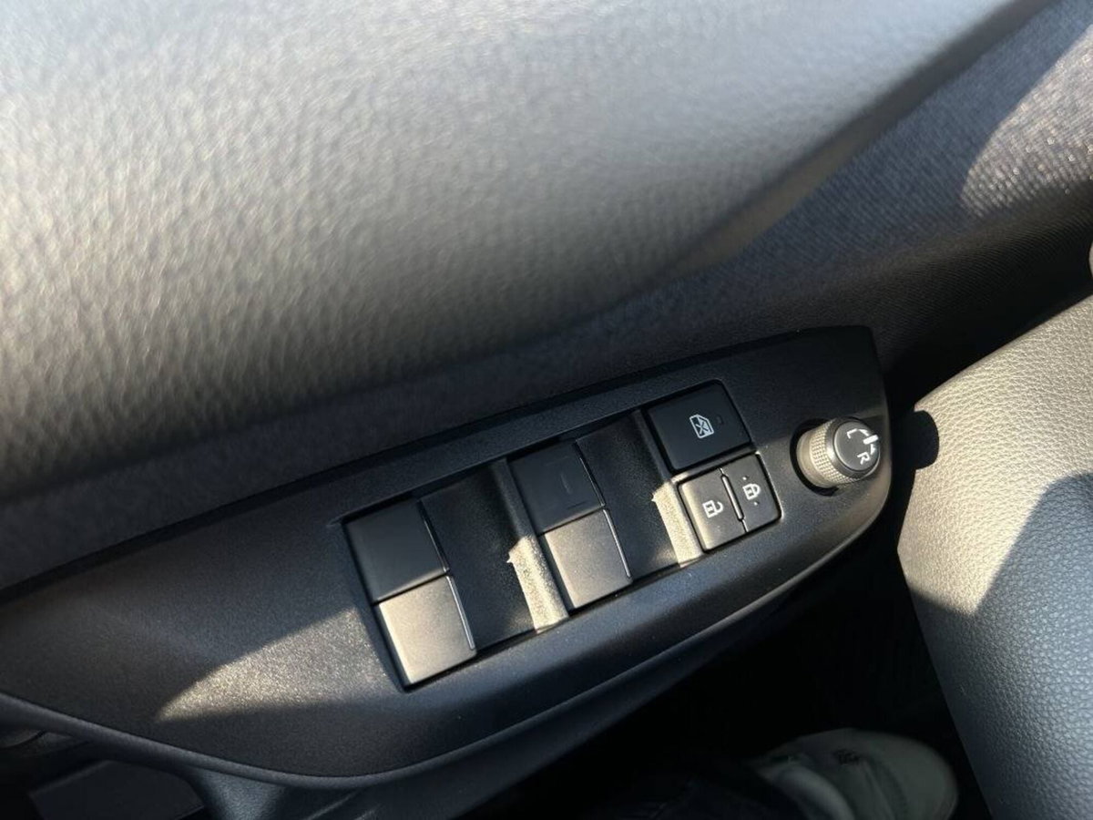 Toyota Yaris 1.5 Hybrid 5 porte Trend (12)