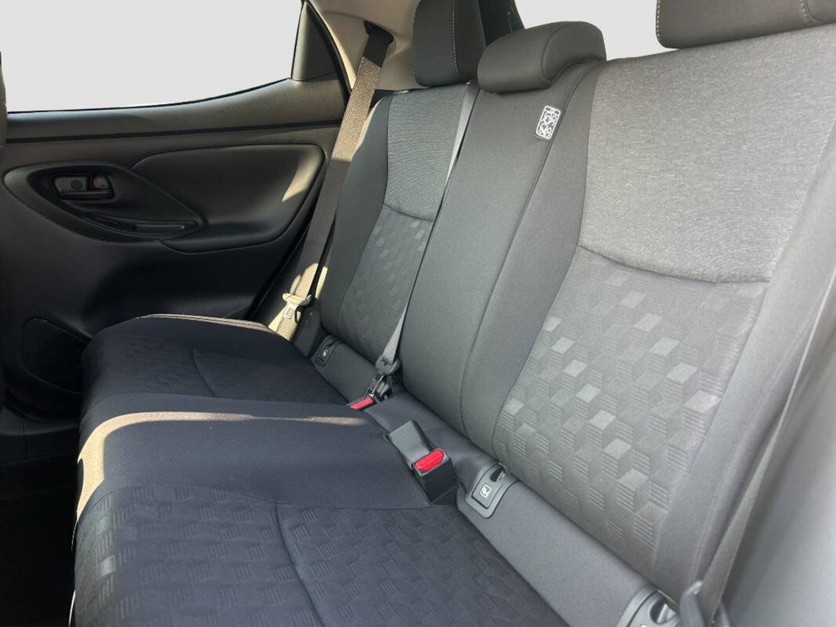 Toyota Yaris 1.5 Hybrid 5 porte Trend (13)