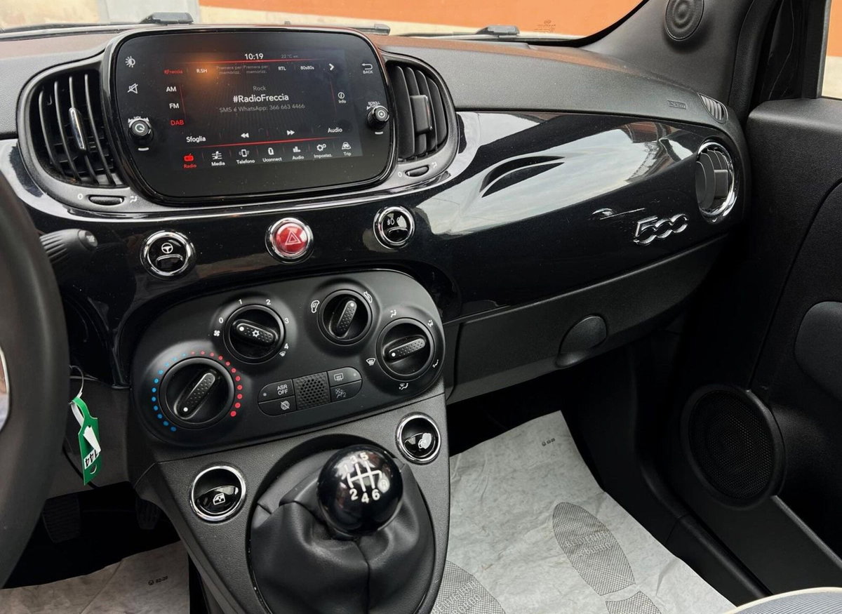 Fiat 500 1.0 Hybrid Lounge (9)