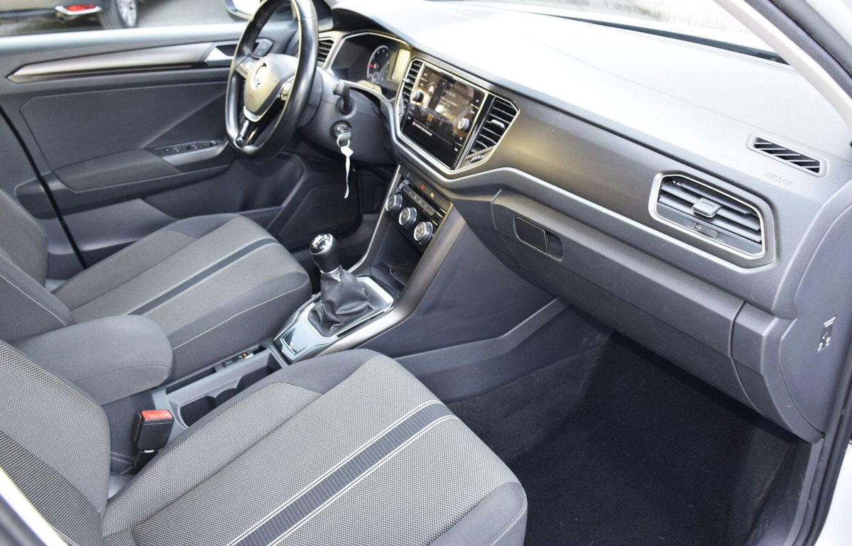 Volkswagen T-Roc 1.0 tsi Style 115cv (11)