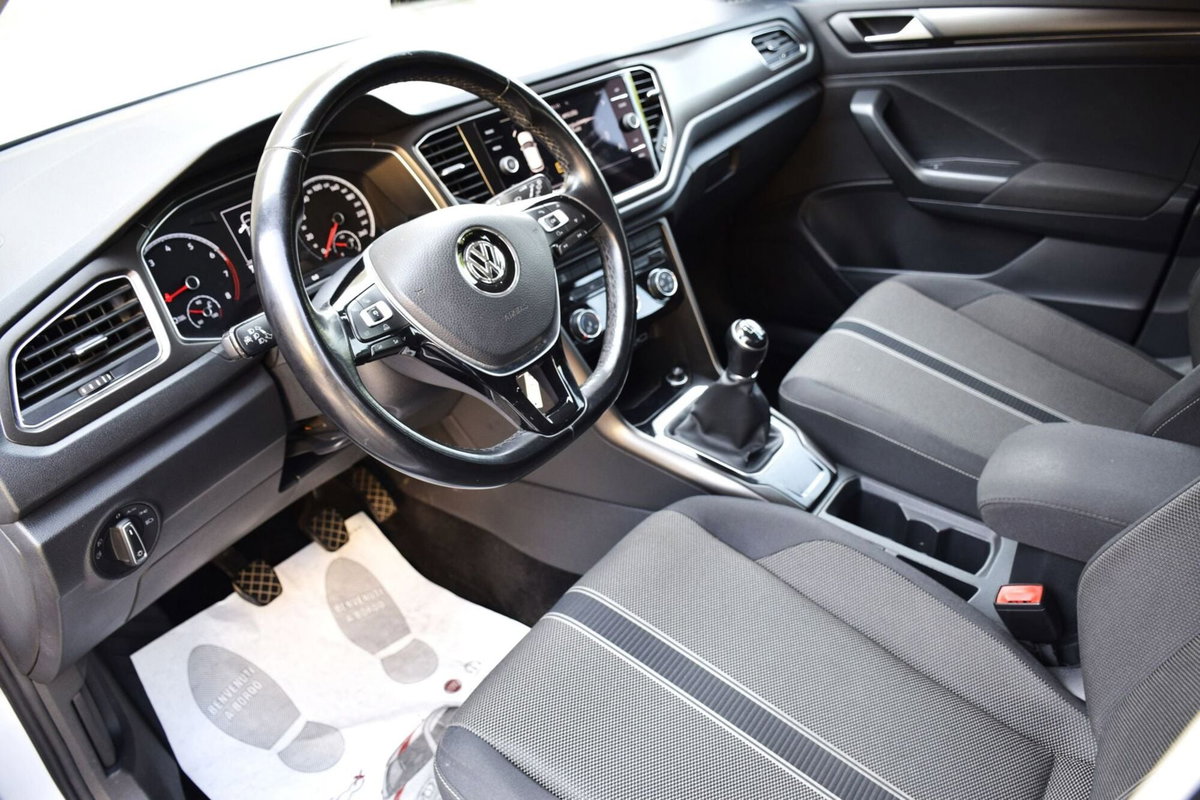 Volkswagen T-Roc 1.0 tsi Style 115cv (16)