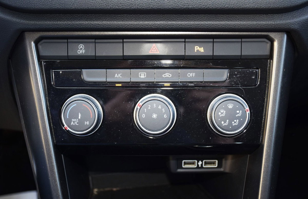 Volkswagen T-Roc 1.0 tsi Style 115cv (19)