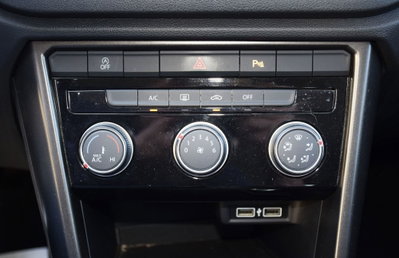 Volkswagen T-Roc 1.0 tsi Style 115cv (19)