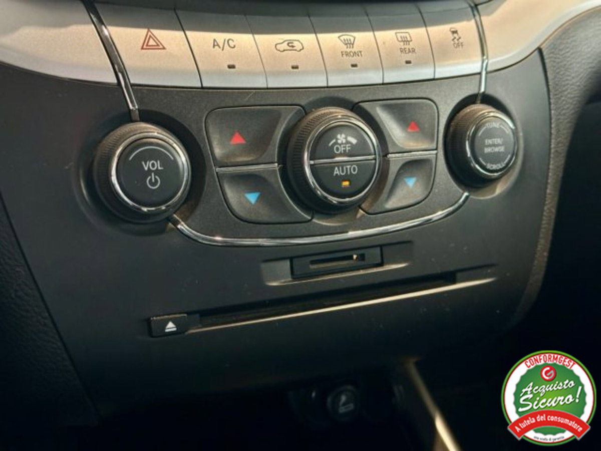 Fiat Freemont 2.0 Mjt 170 CV 4x4 Automatica Black Code (13)