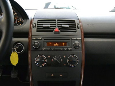 Mercedes-Benz Classe A 160 BlueEFFICIENCY Style (6)
