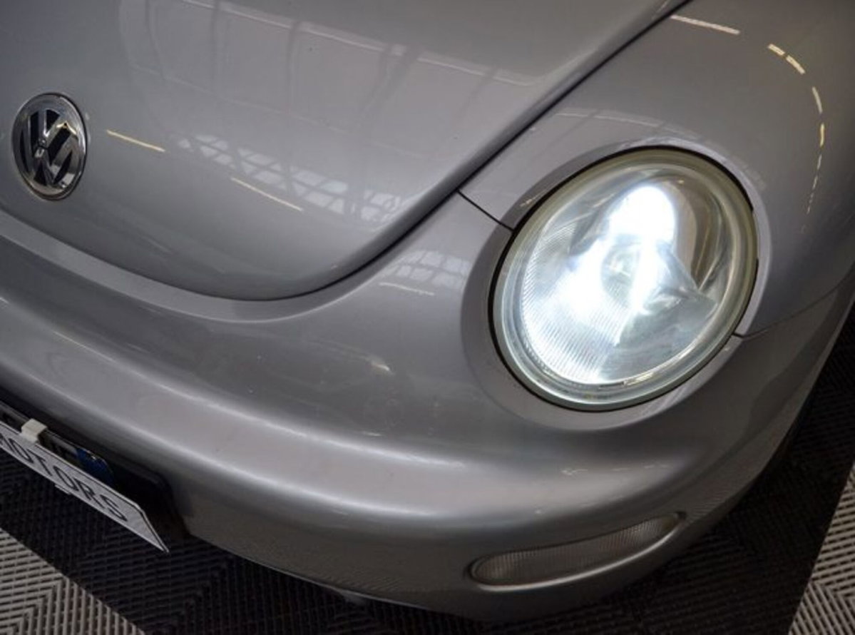 Volkswagen New Beetle Cabrio 16V (18)