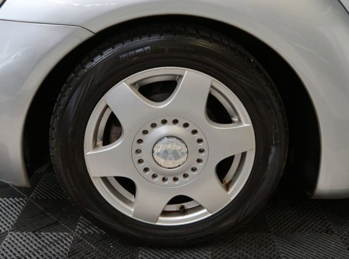 Volkswagen New Beetle Cabrio 16V (19)