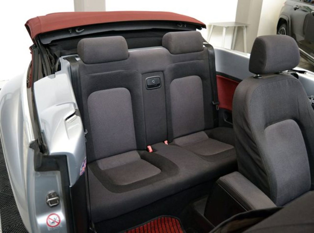 Volkswagen New Beetle Cabrio 16V (4)